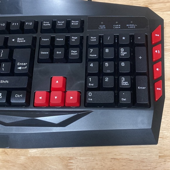 CyberpowerPC Multimedia Gaming Keyboard - Picture 4 of 10